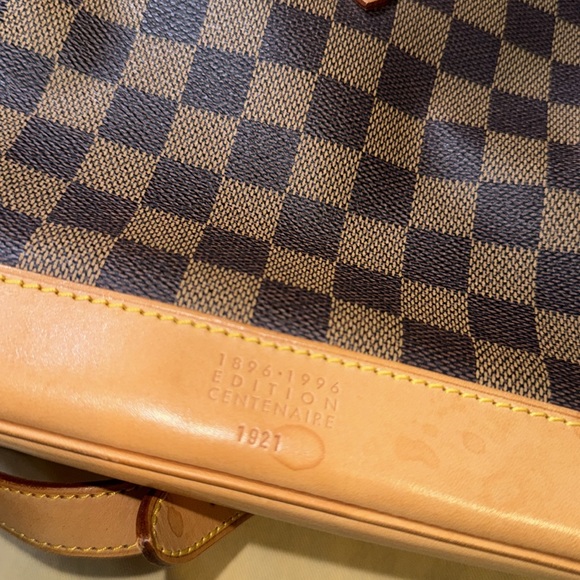 Louis Vuitton bag pack main image 9